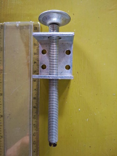 Adjustable threaded screw - threaded,